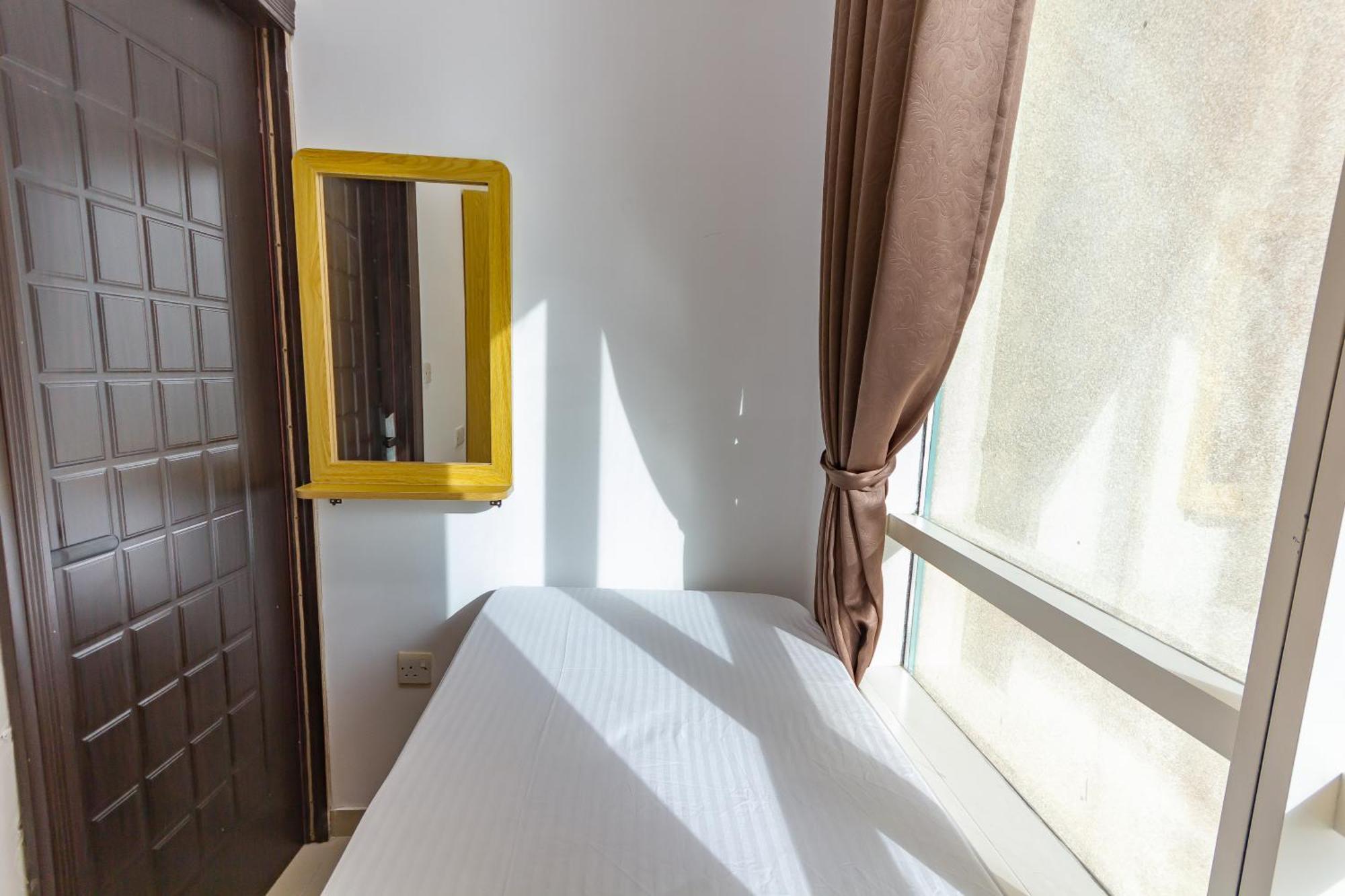 Nice Single Rooms For "Girls" Only In Dubai, Marina Esterno foto